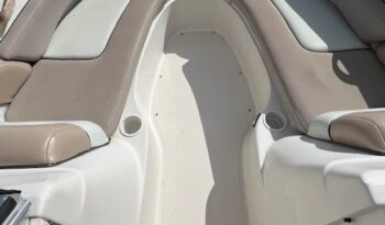 2003 Sea Ray Sundeck 200 inside