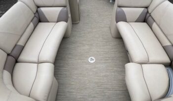 2016 Silverwave 230 Island RL deck