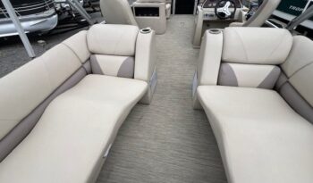 2016 Silverwave 230 Island RL lounge