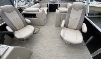 2016 Silverwave 230 Island RL seats